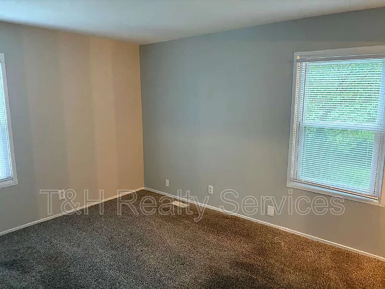 8513 E 37th Pl — Photo 10