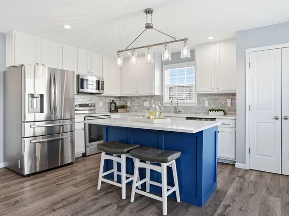 1406 Pleasant Garden Ln, Raleigh, NC 27610