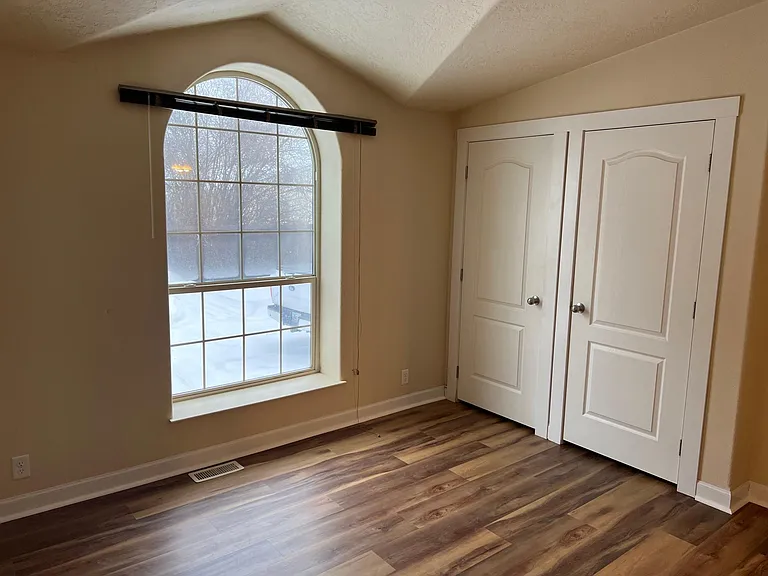 5910 Main St — Photo 12