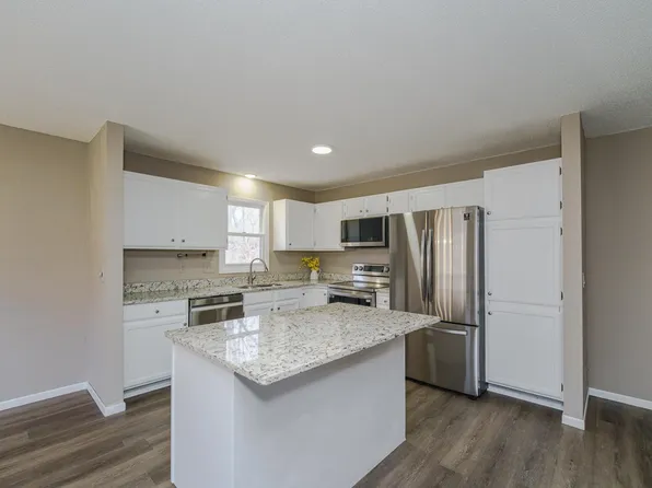 10742 Toledo Ct, Bloomington, MN 55437