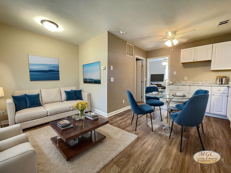 Remodeled Apartment at Le Grand Retirement Village 313 SE Grand Ave