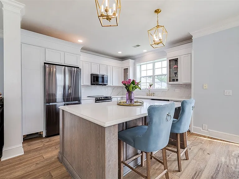 8 Bushwood Dr — Photo 17