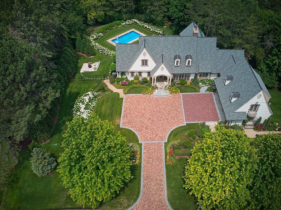 1st image of 325 Highcroft Ln