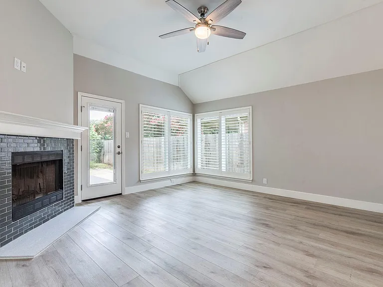 16704 Tomcat Dr — Photo 18