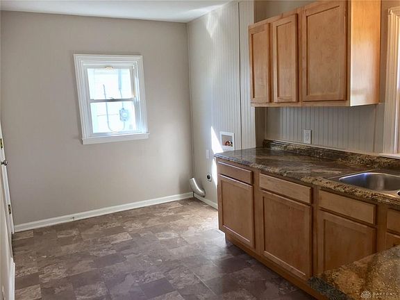 5th image of 87 E Washington St