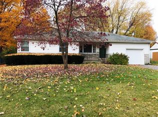 69 Southern Dr, Belleville, IL 62223