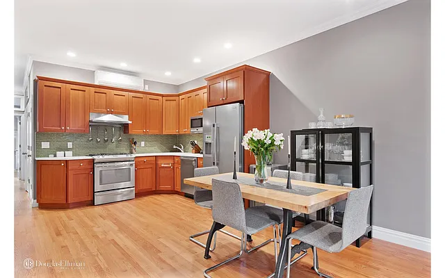 Sold by Douglas Elliman | media 18