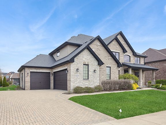 3rd image of 10728 Millers Way