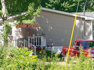 84 Avenue Rd, Wales, ME 04280