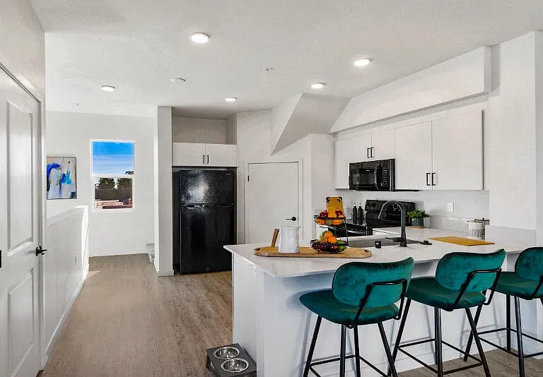South Park Place — Photo 7