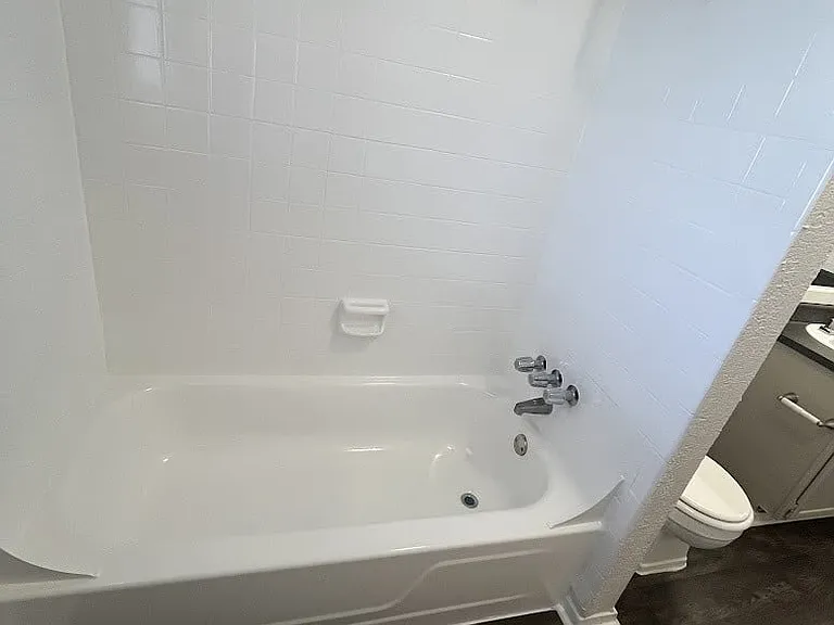 Le Montreaux Apartments — Photo 140