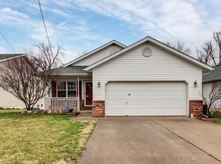 512 N Combs Ave, Collinsville, IL