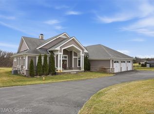 2901 Sleeth Rd, Commerce Township, MI 48382