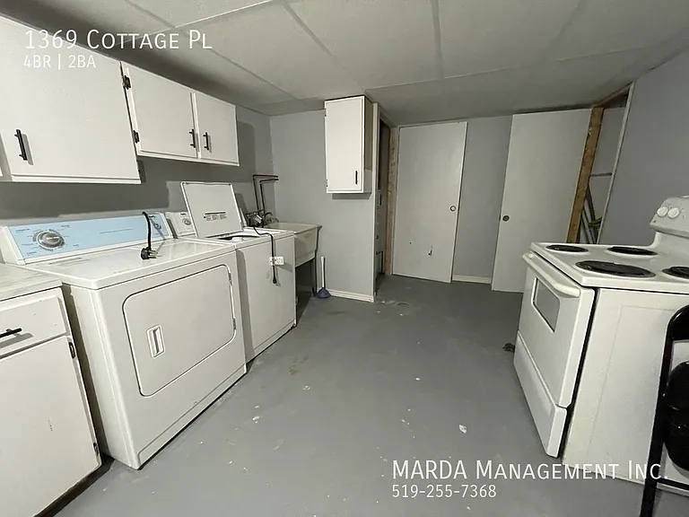1369 Cottage Pl — Photo 32