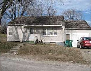 1st image of 310 Oak St