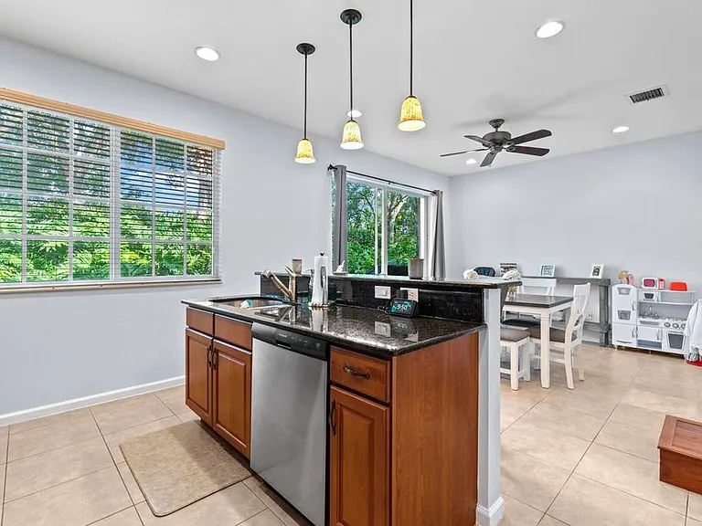 7221 Briella Dr — Photo 21