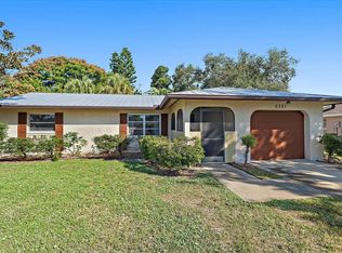 5321 Foxwood Dr, Sarasota, FL 34232