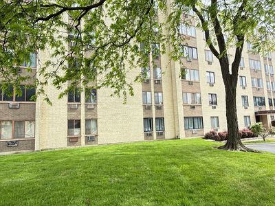 9745 S Karlov Ave APT 304, Oak Lawn, IL, 60453