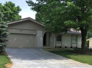 40 Park Charles Blvd N, Saint Peters, MO 63376