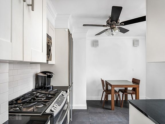 4th image of 66-10 Thornton Pl #6G