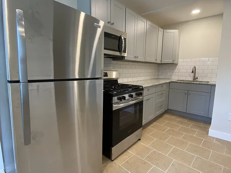 114 Blaisdell St #2 — Photo 4