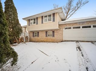 0N160 Sarana Ave, West Chicago, IL 60185