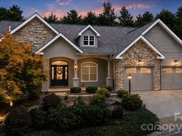 82 Wood Owl Ct, Hendersonville, NC 28791