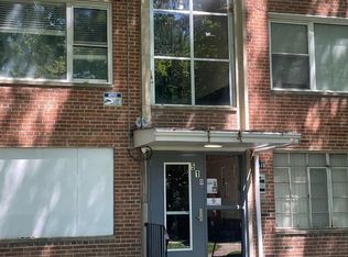 510 Ridge Rd SE APT 303, Washington, DC 20019