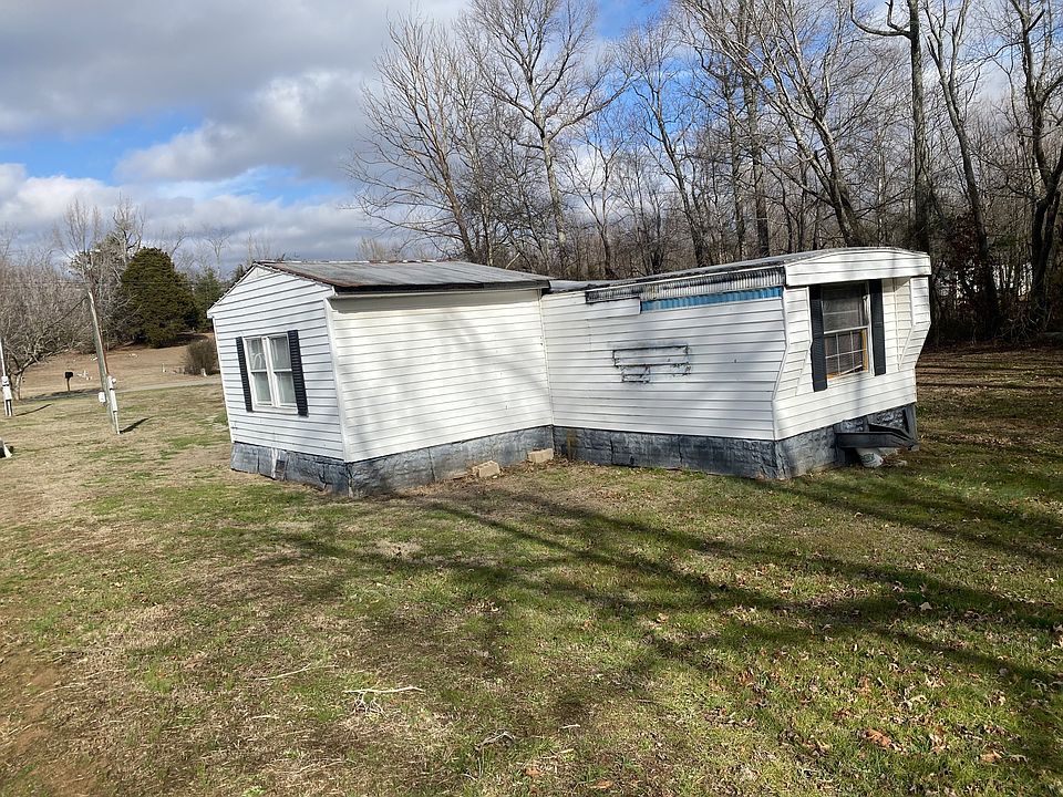 2nd image of 688 Leesburg Rd