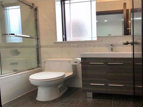 4th image of 64-38 Cloverdale Blvd Floor 1