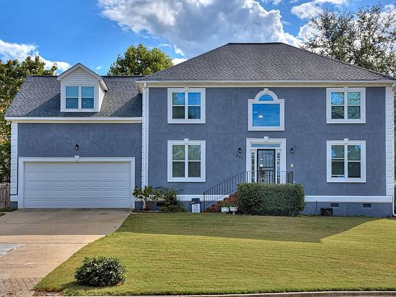4th image of 834 Woodberry Dr
