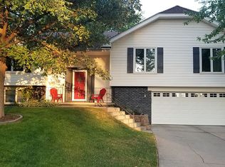 1003 Iron Rd, Papillion, NE 68046