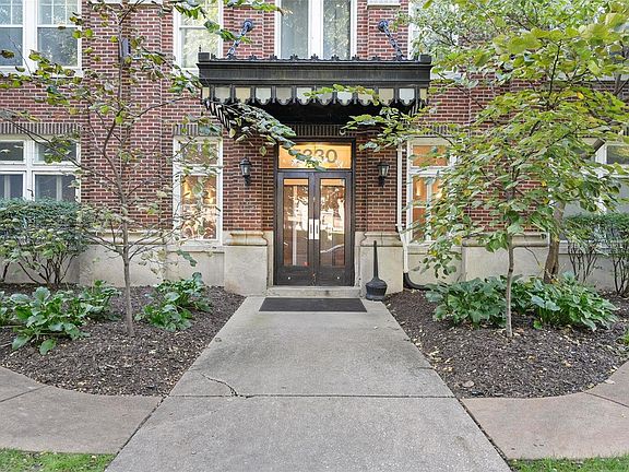 2nd image of 5330 Pershing Ave APT 104