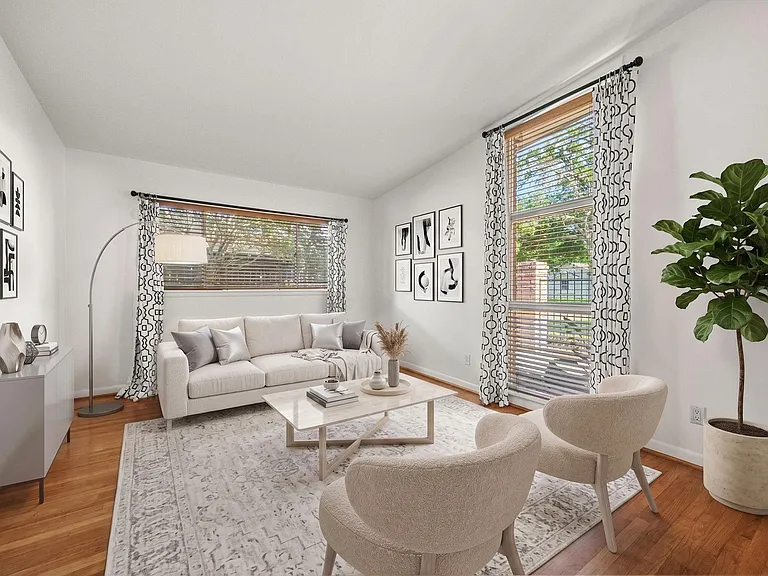10310 Mayfield Rd — Photo 12