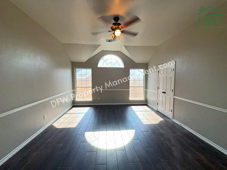 1541 Mountain Laurel Ln — Photo 8