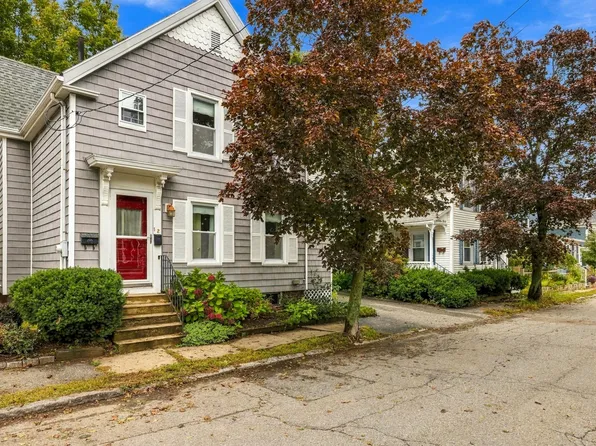 12 Collins St, Newburyport, MA 01950