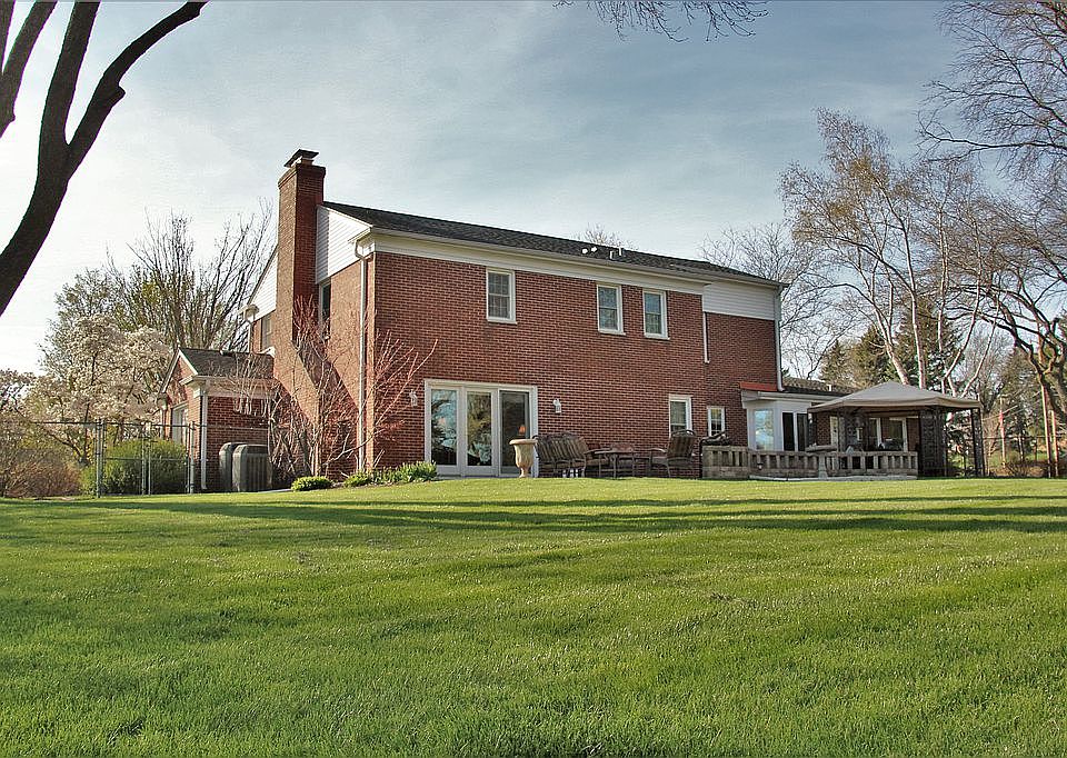 2nd image of 7683 Overlook Dr