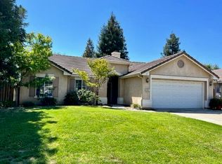 5531 W La Vida Ct, Visalia, CA 93277