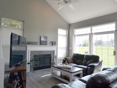765 Hillview Cir, Lake Geneva, WI, 53147