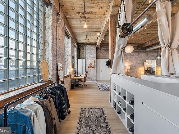 4th image of 1100 Shackamaxon St APT 2F