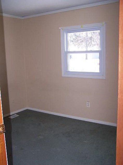 2nd image of 1063 Kelly Dr