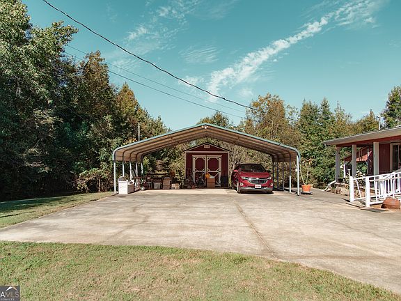 3rd image of 750 Crawford Rd