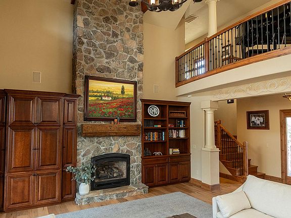 3rd image of 20112 Starfire Ridge Ct