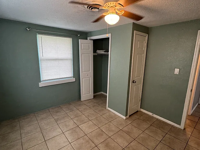 626 Yale St — Photo 18