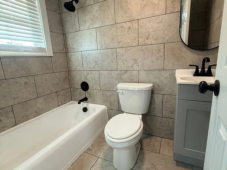 514 Manchester St SE — Photo 7