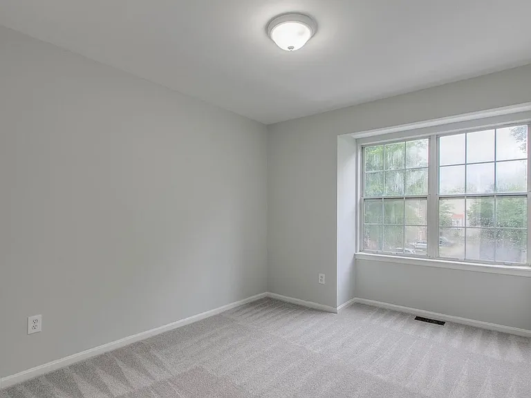 819 Jubal Way — Photo 20