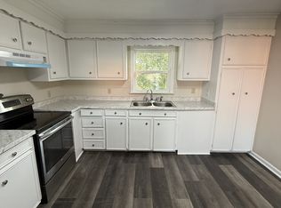 200 Pass Rd #12, Gulfport, MS 39507