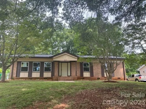 6118 Running Deer Rd, Charlotte, NC 28214