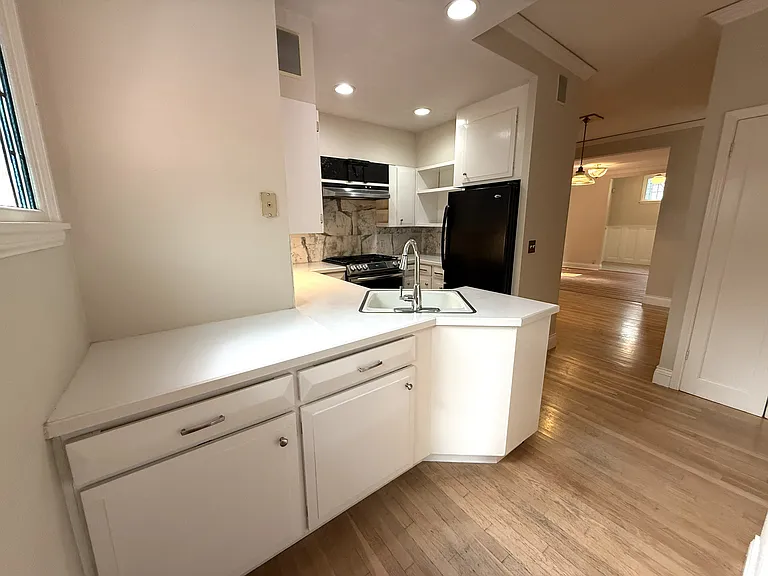 1136 SW Gibbs St #A — Photo 27