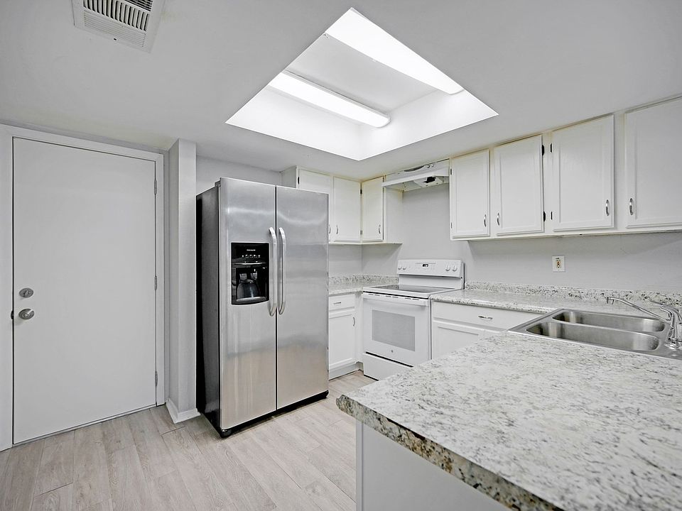1st image of 7205 Timbercreek Dr